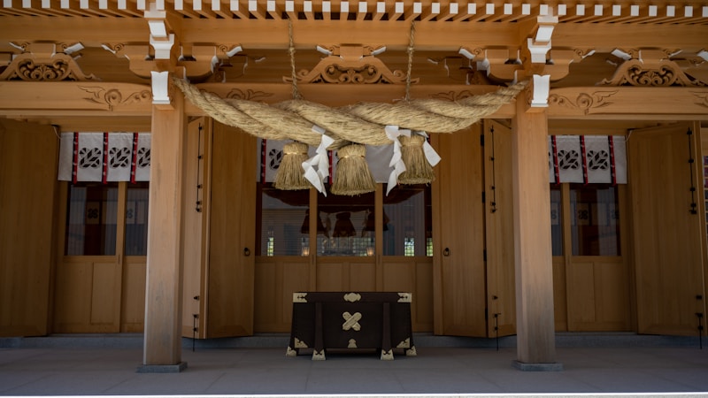 お盆と彼岸の違いをやさしく解説|時期・意味・供養の仕方を主婦目線でわかりやすく紹介